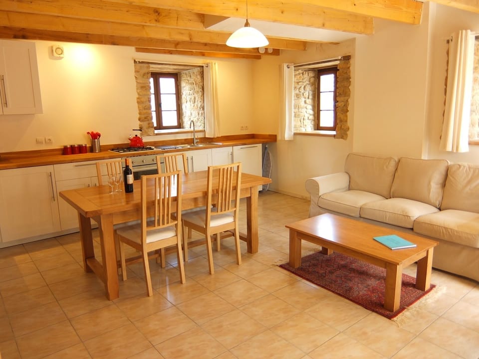 Lounge and dining area