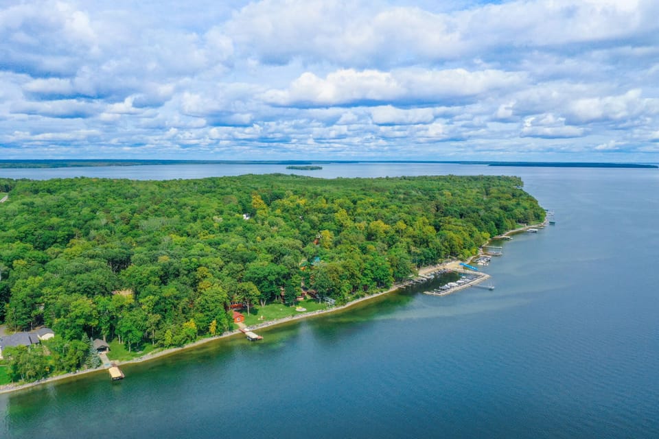 Phenomenal location on Pine Point!