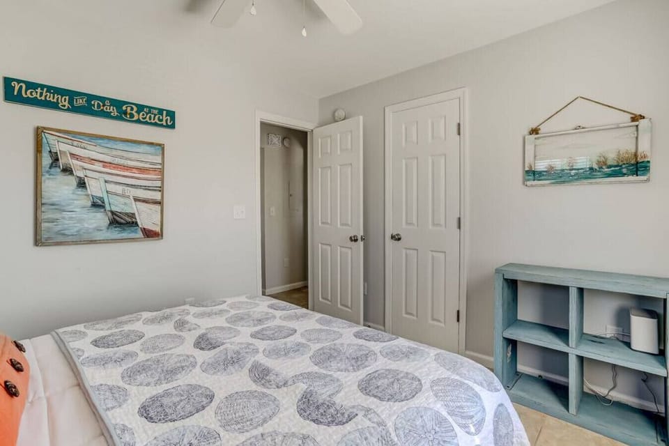 2nd bedroom