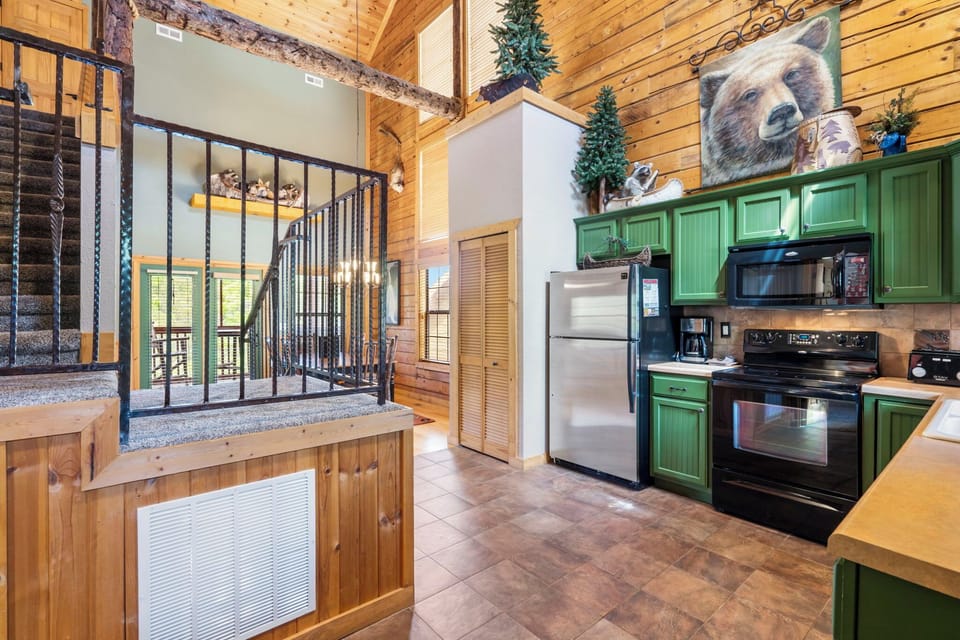 Full Kitchen with Major Appliances