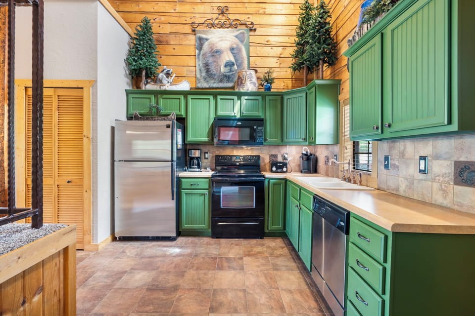 Full Kitchen with Major Appliances