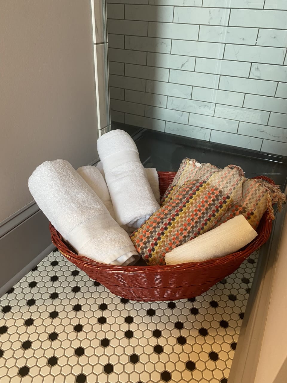 Bathroom amenities
