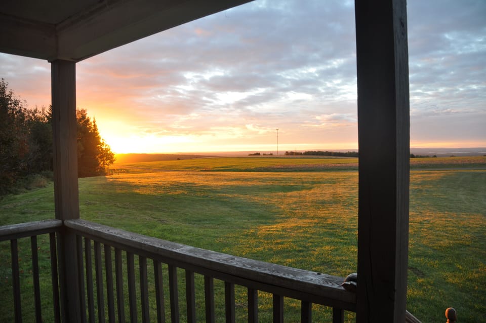 Wake up to this! Enjoy your coffee and watch the sunrise from the porch 