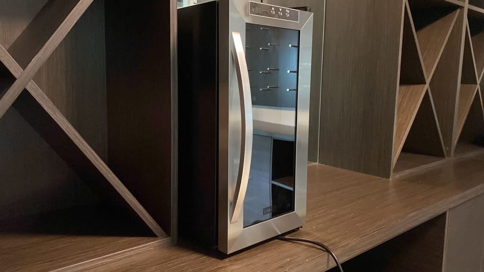 Vine cooler 