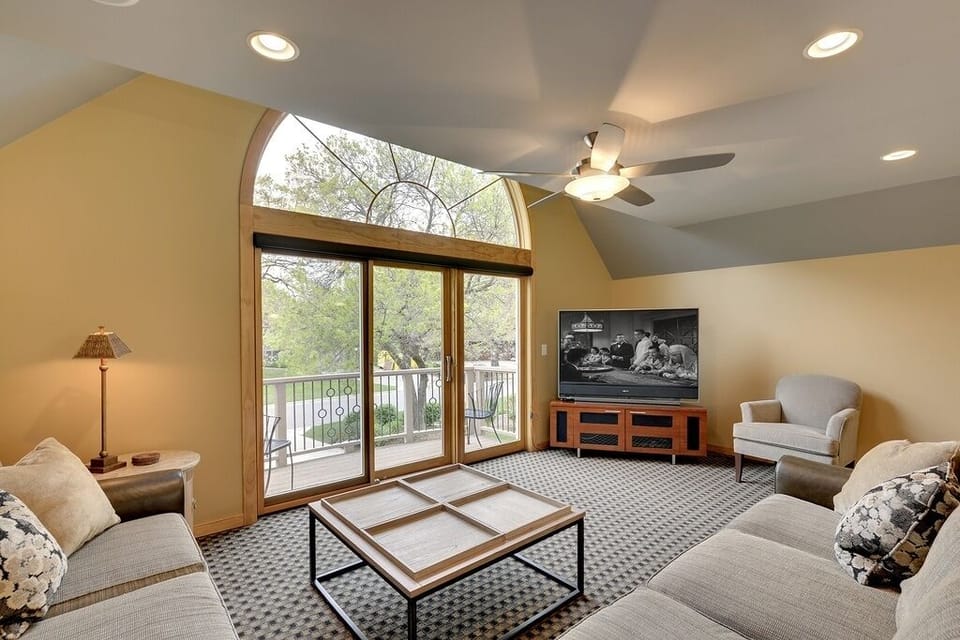 85” big screen to enjoy movies, sports etc.