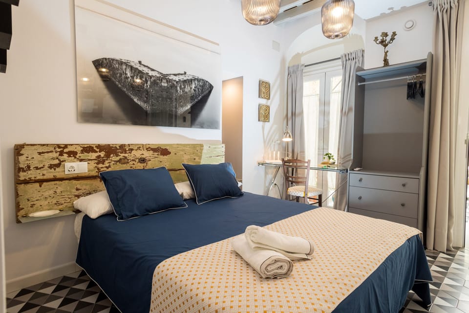 Suite La Capitana Deluxe | 1 bedroom, premium bedding, down comforters, individually decorated
