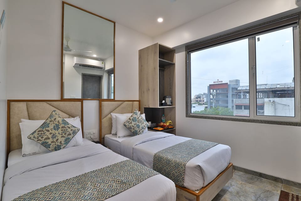 Superior Room | Soundproofing, free WiFi, bed sheets