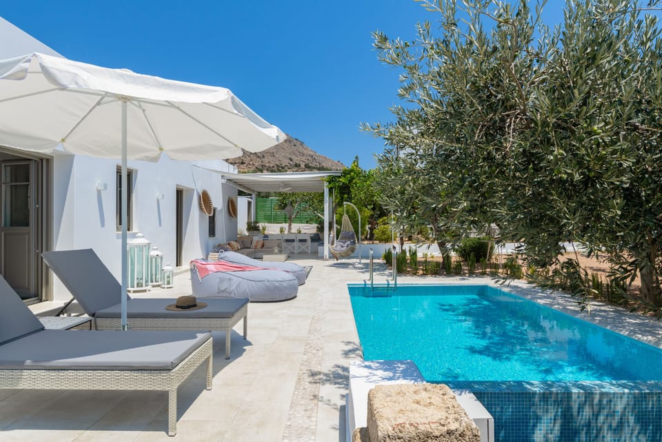 Luxury Villa Mami - Exterior - relax on the loungers