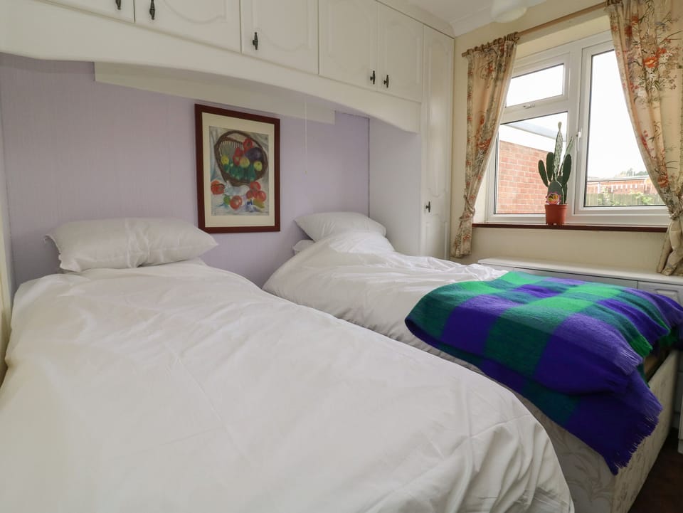 Cottage | 2 bedrooms, individually decorated, individually furnished, free WiFi