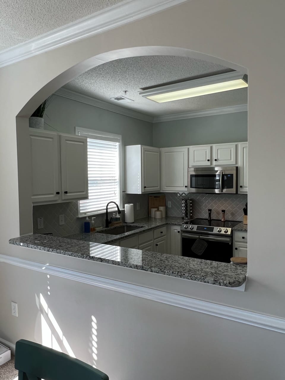 Fully stocked kitchen!