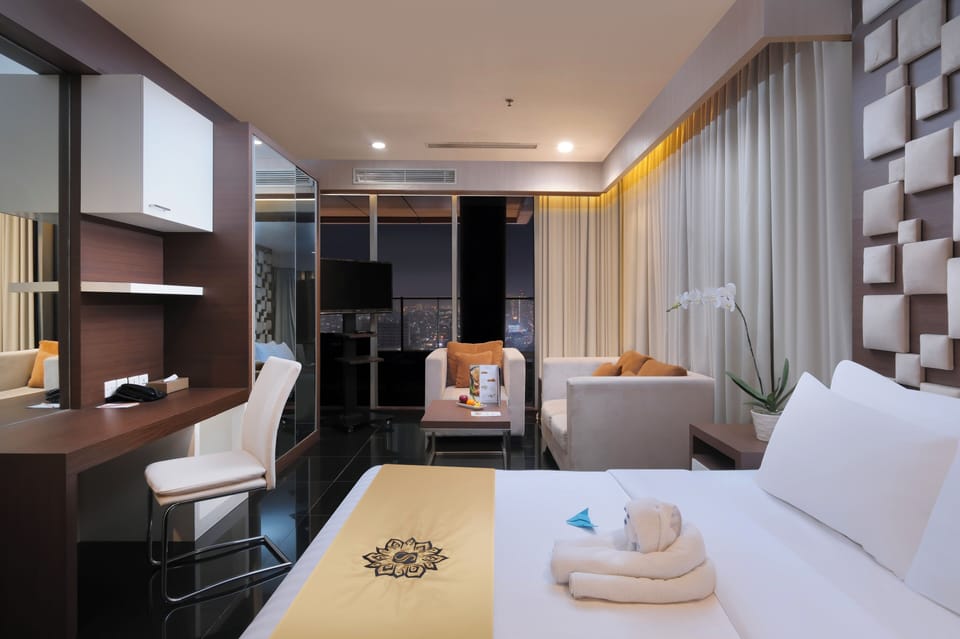 The Residence | Minibar, in-room safe, desk, soundproofing