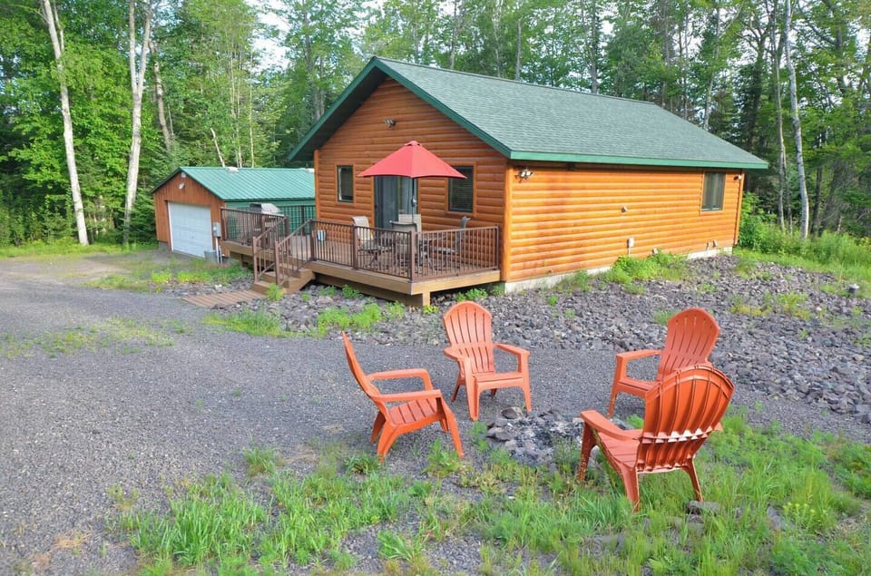Corny's Best Kept Secret combines rustic charm with luxury modern amenities. 