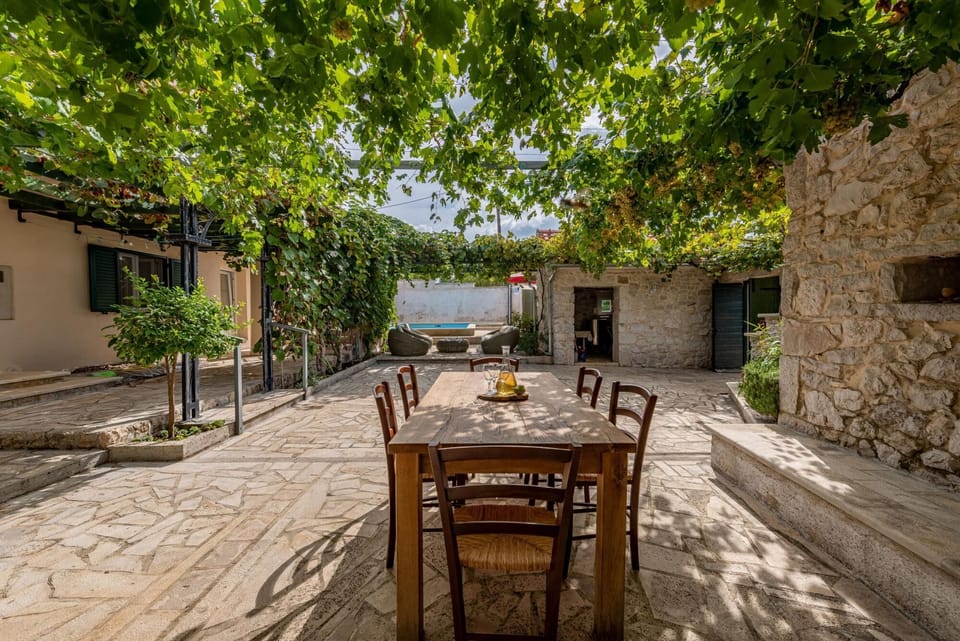 House, Smoking | 7 bedrooms