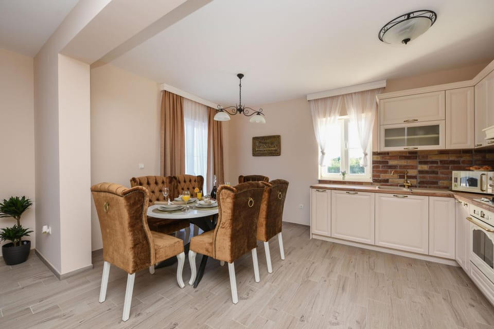 House, Smoking | 3 bedrooms