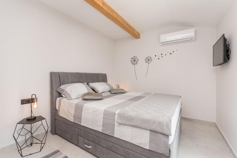 Villa Blackwood Zadarvillas Villa in Zadar