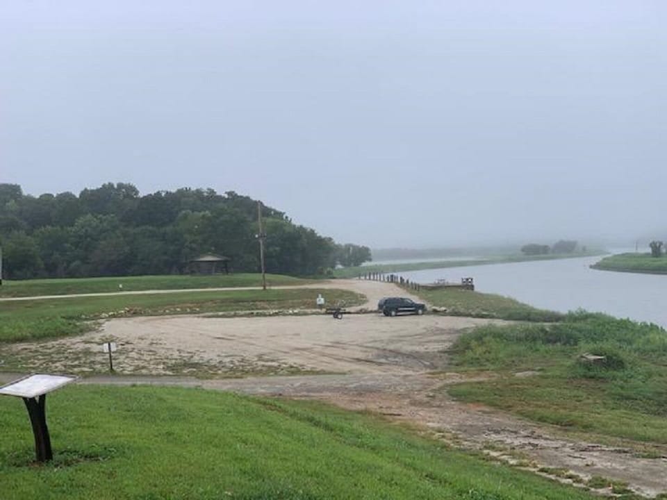 Boatramp behind The Historic Commercial Hotel