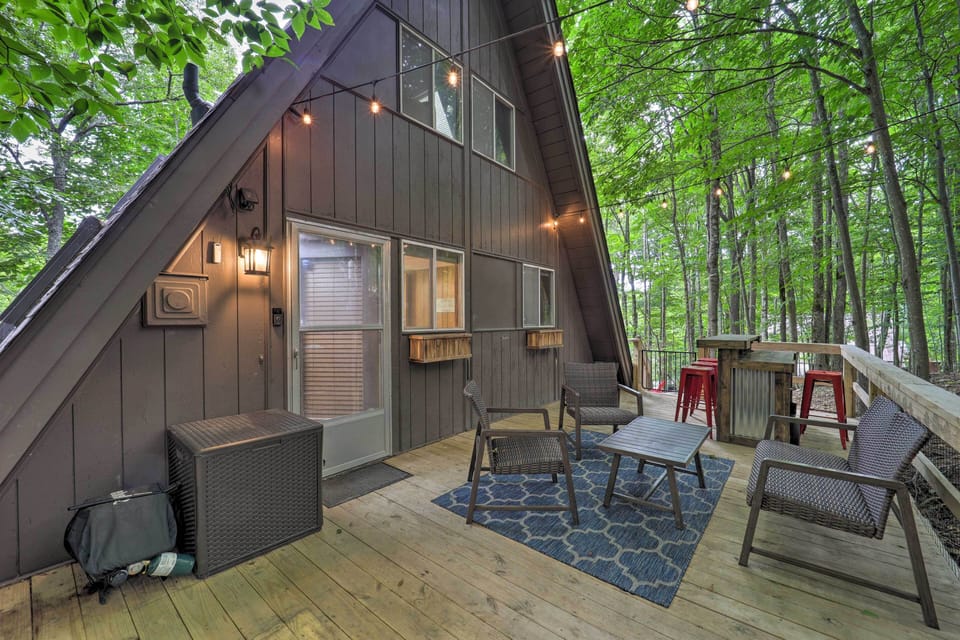 Back Deck | 1,590 Sq Ft Property | Private Hot Tub | Gas Grill