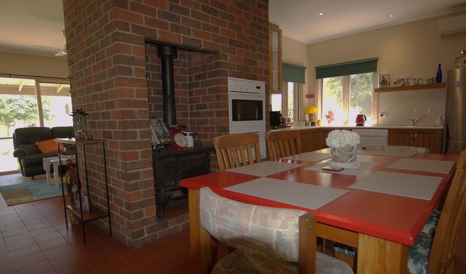 Dining area looking to lounge