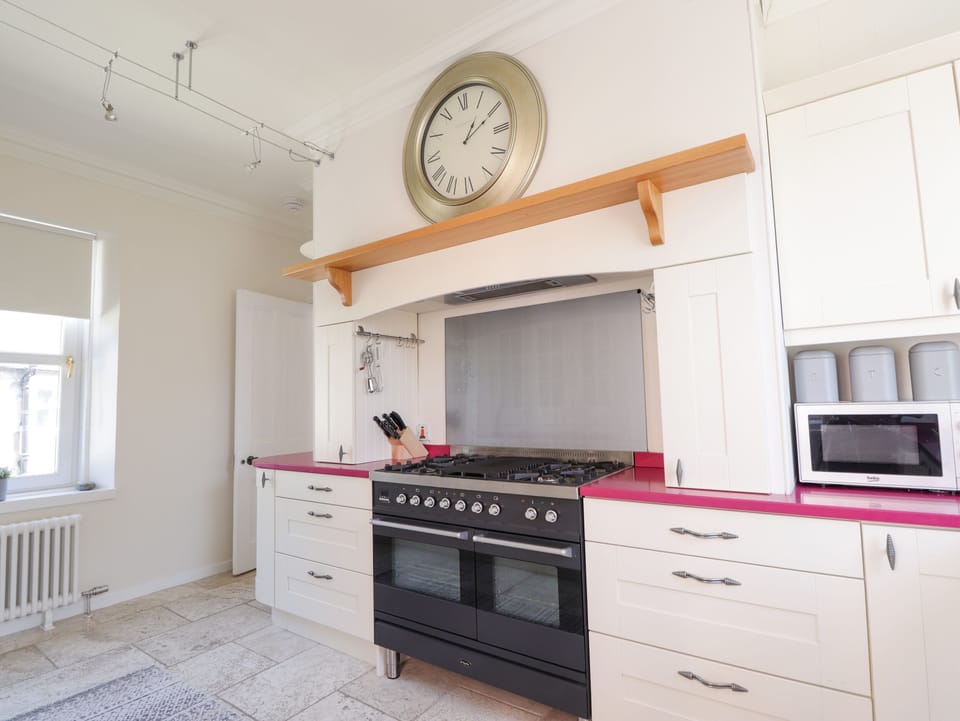 Fridge, dishwasher, electric kettle, toaster