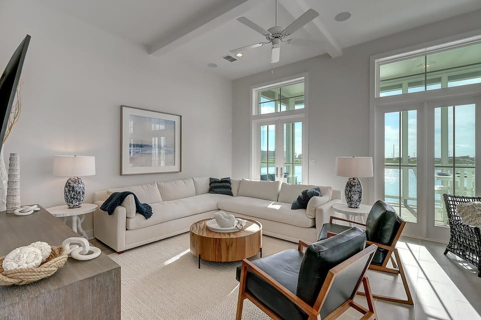 1st Floor Living Area