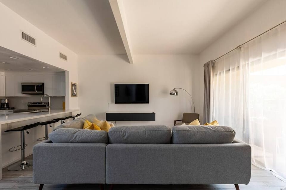 living room (1)