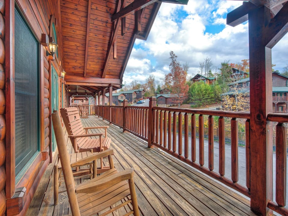 Studio (Multiple Bedrooms) | Property amenity