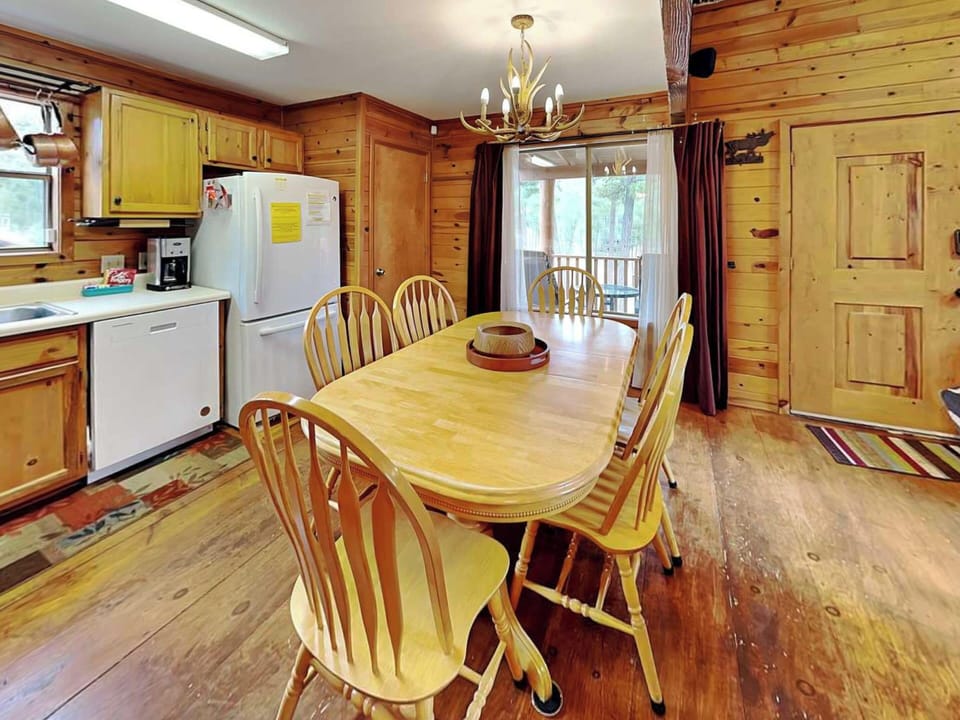 Studio (3 Bedrooms) | Property amenity