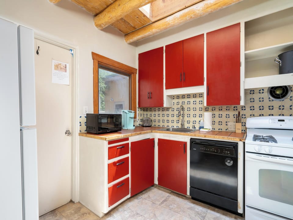 House (2 Bedrooms) | Property amenity