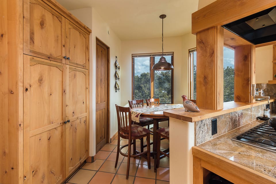 House (4 Bedrooms) | Property amenity