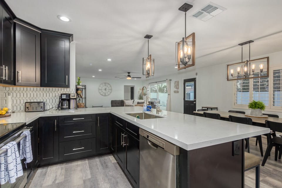 Fully equipped kitchen with everything you need. 