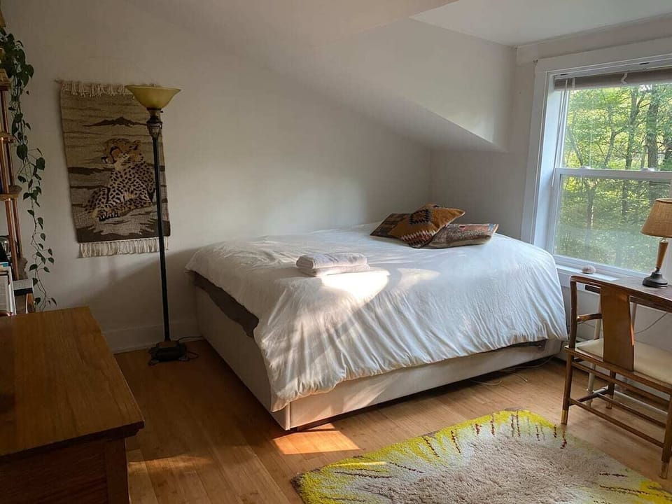Second bedroom, upstairs