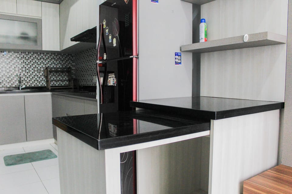 Room | Private kitchen | Fridge, stovetop, cookware/dishes/utensils
