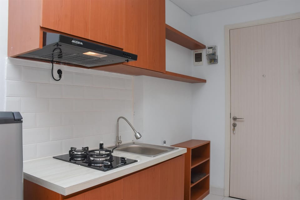 Room | Private kitchen | Fridge, stovetop, cookware/dishes/utensils