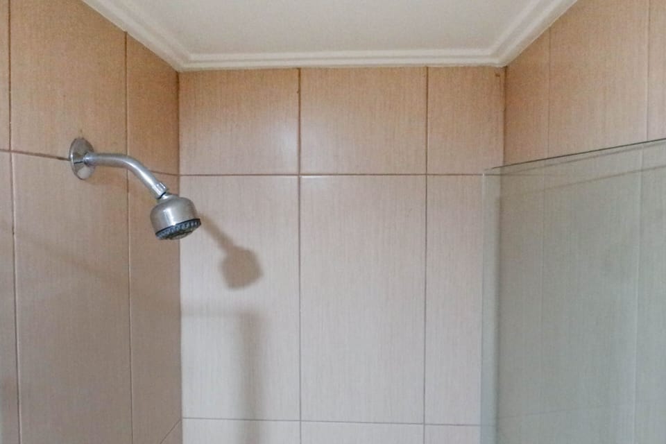 Room | Bathroom | Shower, towels