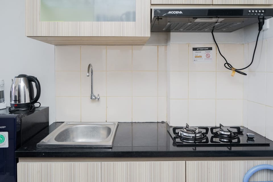 Room | Private kitchen | Fridge, stovetop, cookware/dishes/utensils