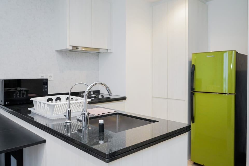 Room | Private kitchen | Fridge, stovetop, electric kettle, cookware/dishes/utensils