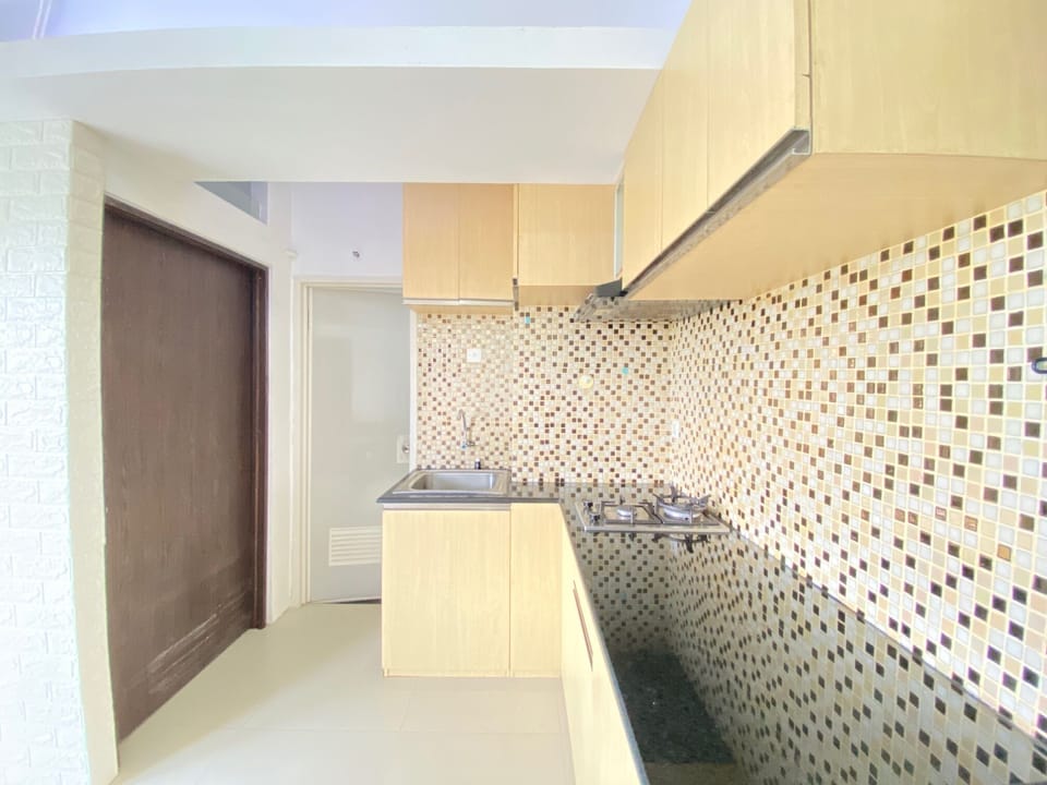 Room | Private kitchen | Fridge, stovetop, cookware/dishes/utensils