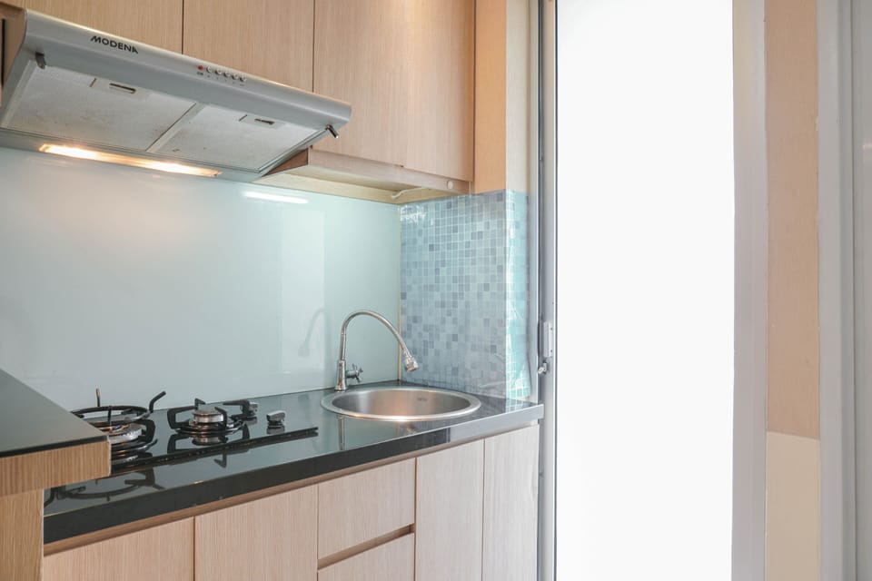 Room | Private kitchen | Fridge, stovetop, cookware/dishes/utensils