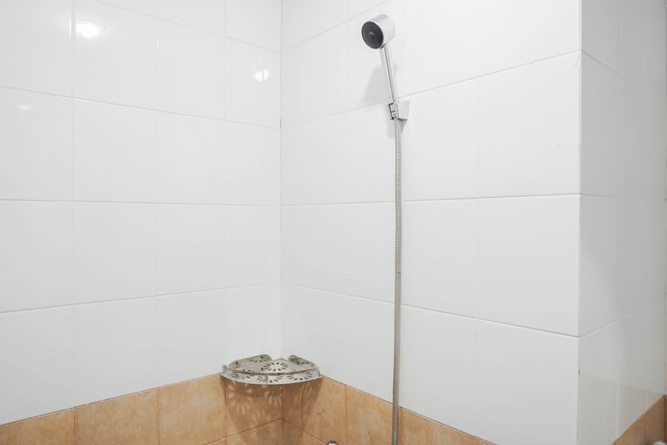 Room | Bathroom | Shower, towels