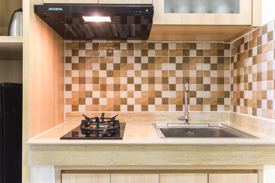 Room | Private kitchen | Fridge, stovetop, cookware/dishes/utensils