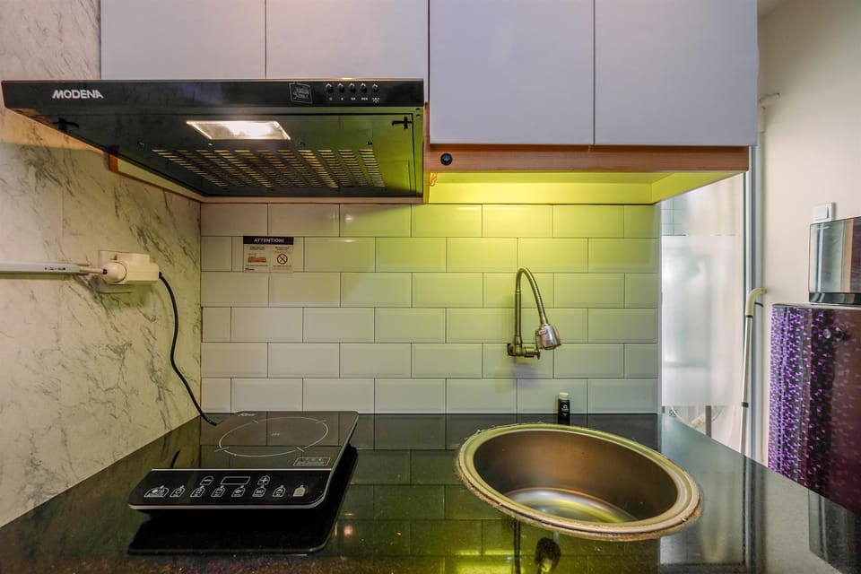 Room | Private kitchen | Fridge, stovetop, cookware/dishes/utensils