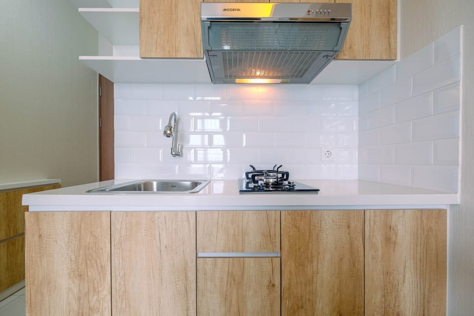 Room | Private kitchen | Fridge, stovetop, cookware/dishes/utensils