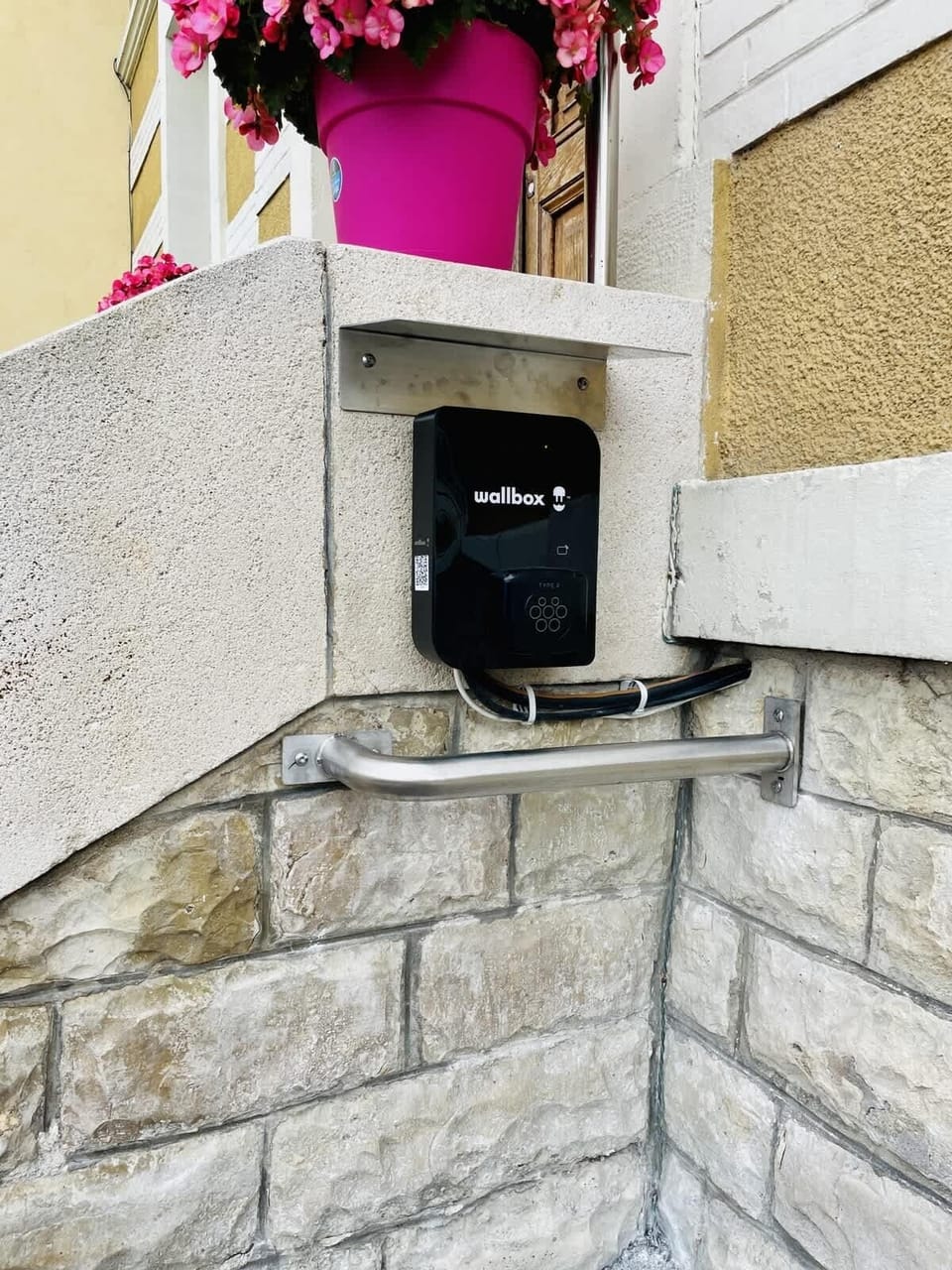 22 kw electric charging station