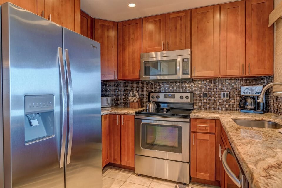 This cozy, well-equipped kitchen invites you to slow down, savor island flavors, and feel truly at home with every meal you create    