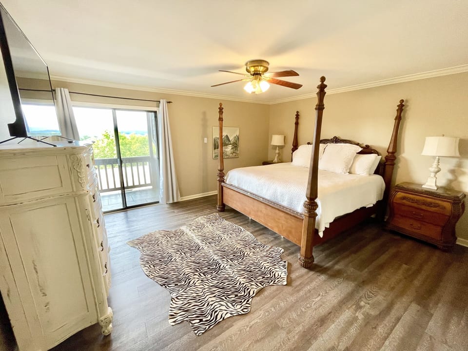 Bedroom 1: king bed w/ smart TV