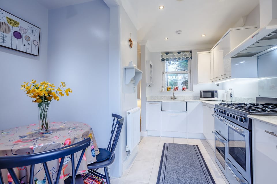 Cottage | Interior