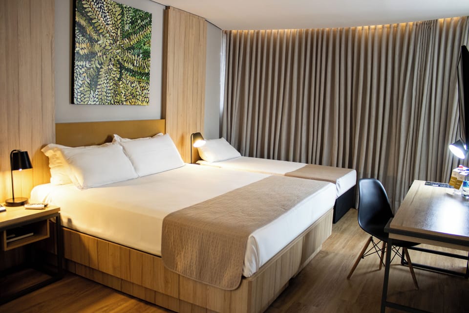Executive Triple Room, Multiple Beds | Hypo-allergenic bedding, free WiFi, bed sheets
