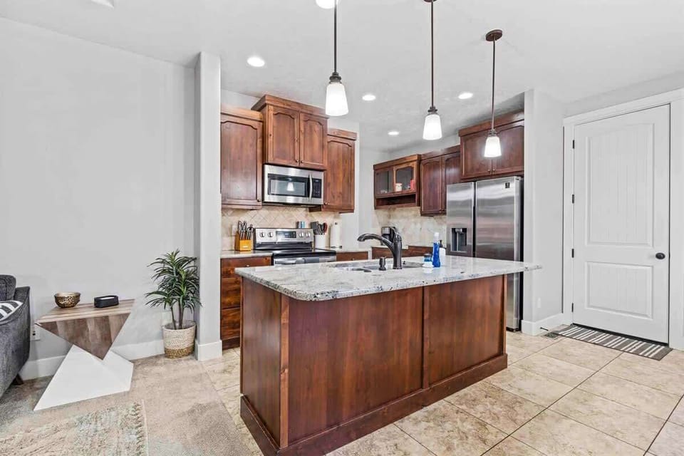 Kitchen Custom Cherry wood cabinet, granite countertops