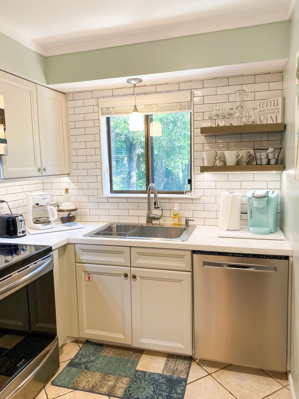 Beautifully decorated kitchen 