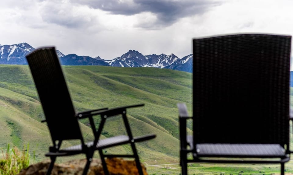 Perfect place for coffee in the morning while watching the sunrise.